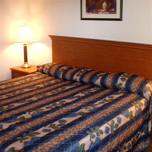 Kozy Inn Columbus Room photo